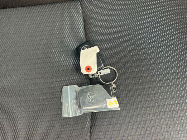 2018 Toyota Vitz Hybrid Automatic 391832451