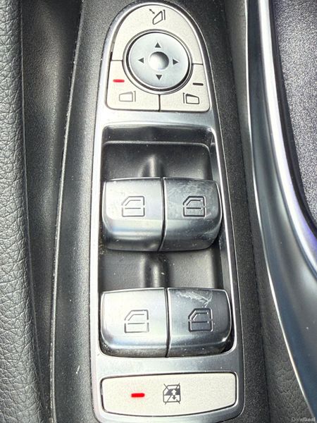 Stunning 201 Mercedes-Benz E220d Avantgarde! 391838967