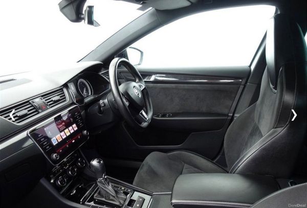 Skoda Superb 2018 391999923