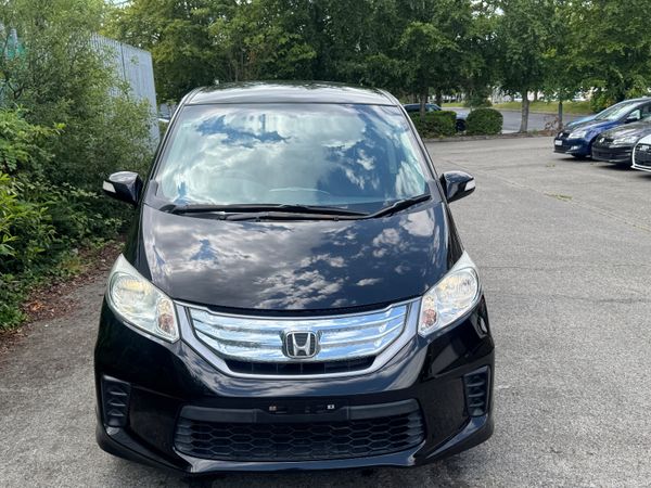 Honda Freed Hybrid 6 seats 391908785
