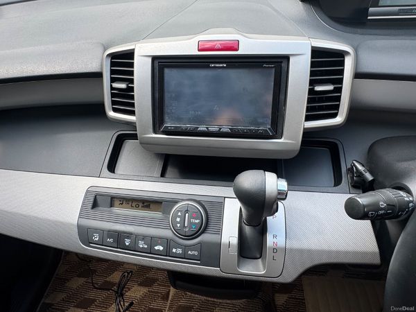 Honda Freed Hybrid 6 seats 391908787