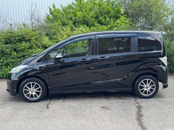Honda Freed Hybrid 6 seats 391908793