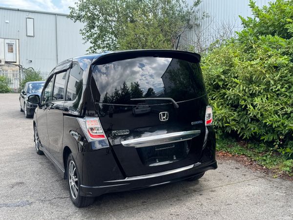 Honda Freed Hybrid 6 seats 391908795