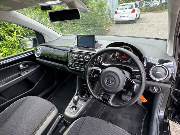 Volkswagen Up! 2016 Low KM 391909839