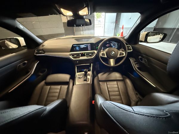 221 BMW 330E M-Sport / M Performance 391936361