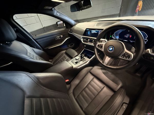 221 BMW 330E M-Sport / M Performance 391936363