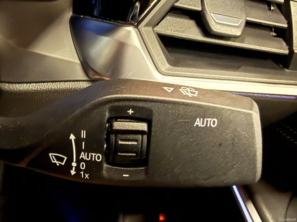 221 BMW 330E M-Sport / M Performance 391936383