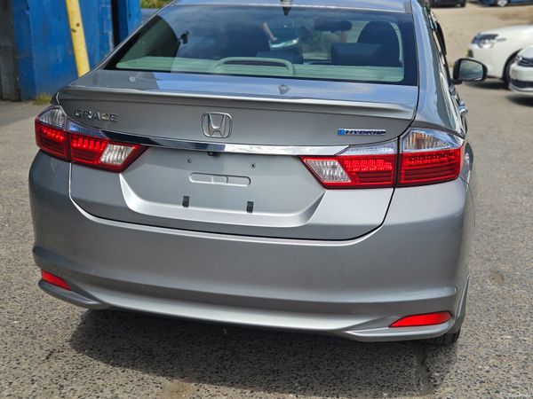 2014 Honda Grace Hybrid Automatic 392044885