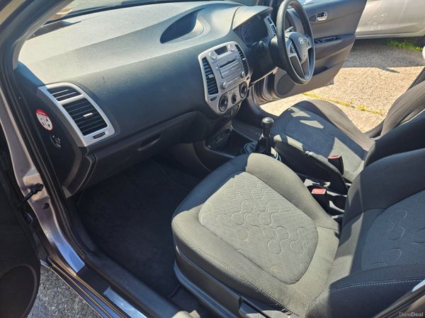 Hyundai i20 2012 1.2cc 5 door, low mileage 392047559