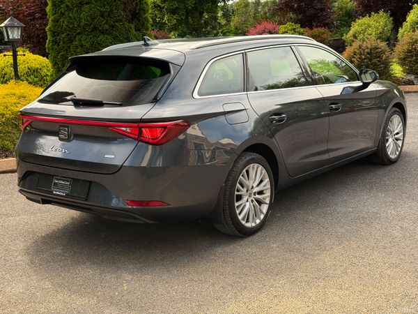 *Hybrid* Stunning 221 Seat Leon! 392067233