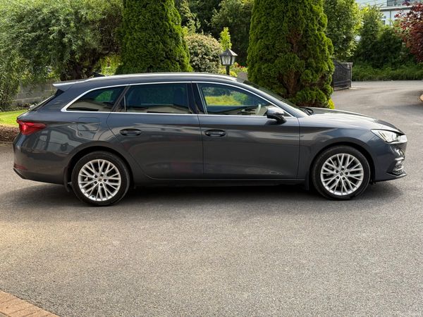 *Hybrid* Stunning 221 Seat Leon! 392067309