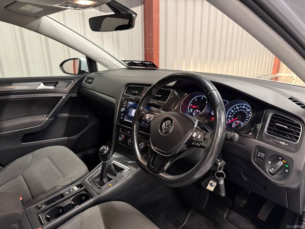 2017 Volkswagen Golf 1.6TDI 392080959