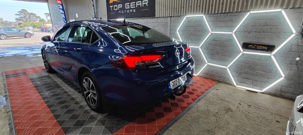 202 Opel Insignia 1.7 Diesel Manual 392140989