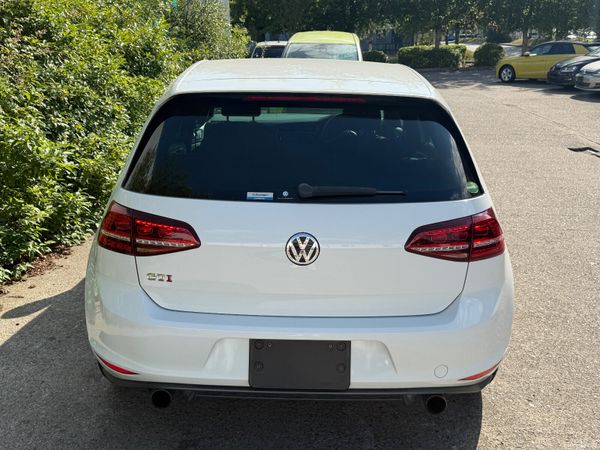 Volkswagen Golf GTI Automatic 392199583