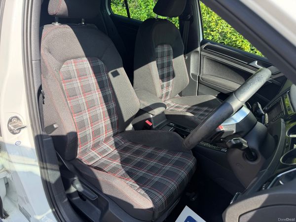 Volkswagen Golf GTI Automatic 392199595