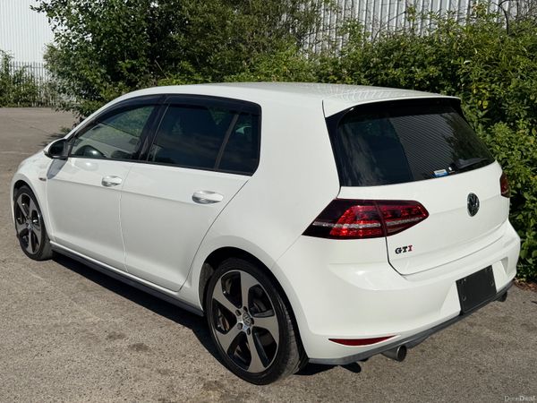 Volkswagen Golf GTI Automatic 392199599