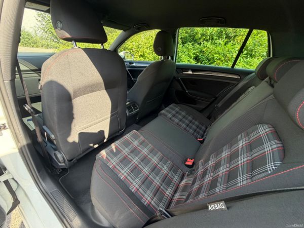 Volkswagen Golf GTI Automatic 392199605