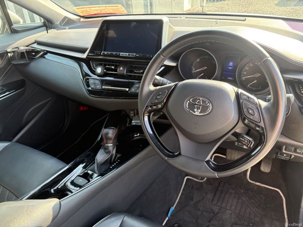 192 Toyota C-HR Nero 1.8 hybrid 392266389