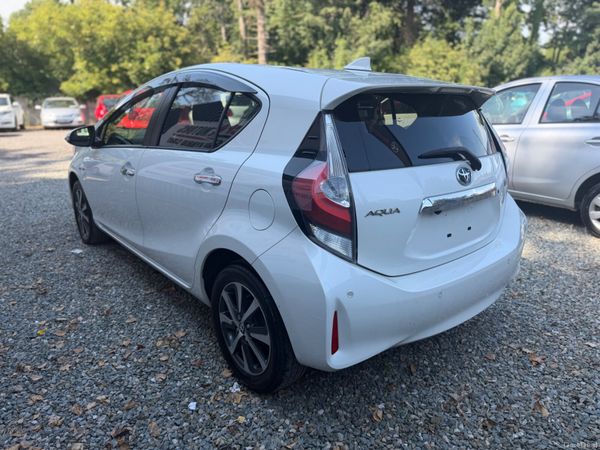 Toyota Aqua 2019 392275495