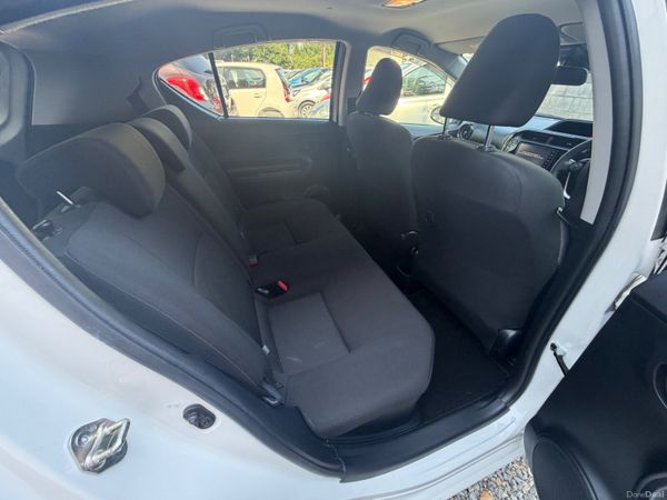 Toyota Aqua 2019 392275497