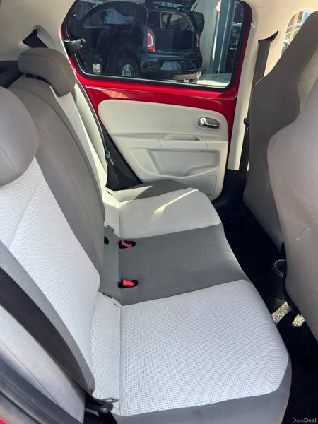 Volkswagen up! 2013 Auto 392276611