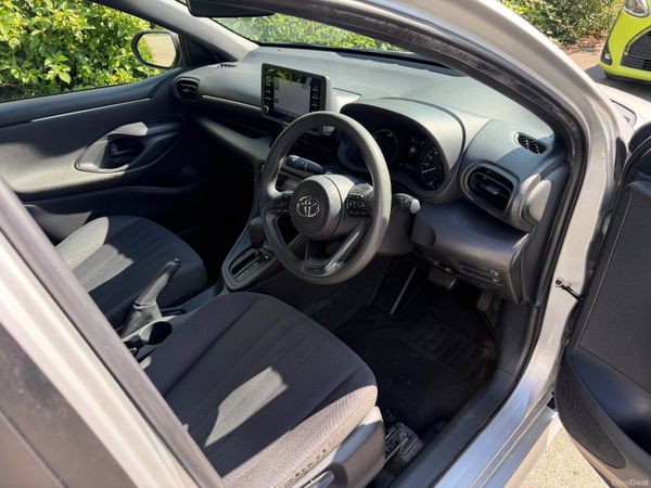 Toyota Yaris Hybrid 2021 New Model 392200583