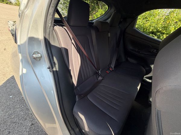 Toyota Yaris Hybrid 2021 New Model 392200593