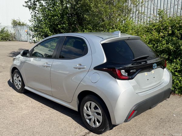 Toyota Yaris Hybrid 2021 New Model 392200595