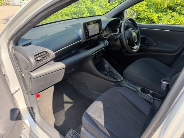 Toyota Yaris Hybrid 2021 New Model 392200597