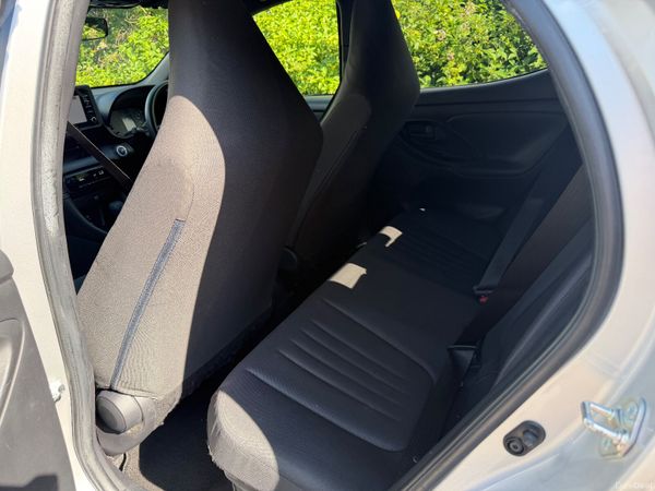 Toyota Yaris Hybrid 2021 New Model 392200601