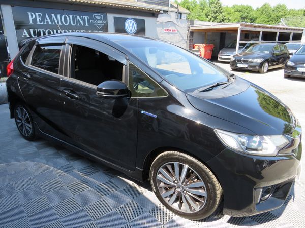17 HONDA FIT PETROL HYBRID AUTOMATIC 392237483