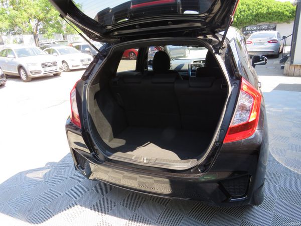 17 HONDA FIT PETROL HYBRID AUTOMATIC 392237653