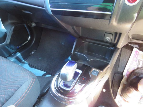 17 HONDA FIT PETROL HYBRID AUTOMATIC 392237725