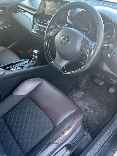 2017 Toyota C-HR G Package 392370373