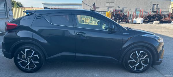 2017 Toyota C-HR G Package 392370333