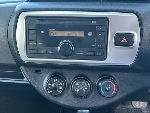 2014 Toyota Vitz / Yaris 392371095