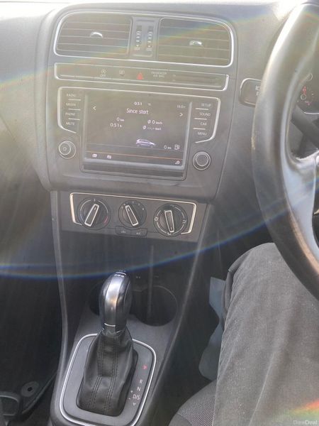 Volkswagen Polo 2015 automatic low mileage 392375671