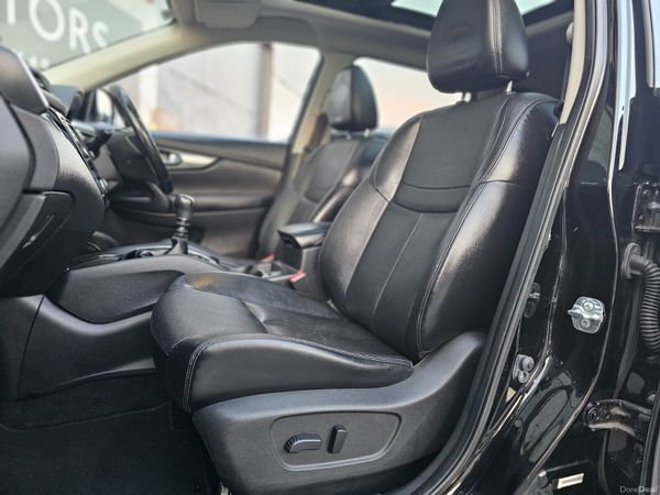 NISSAN XTRAIL 7 SEATS // MASSIVE SPEC 392300797