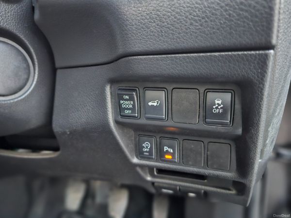 NISSAN XTRAIL 7 SEATS // MASSIVE SPEC 392300819