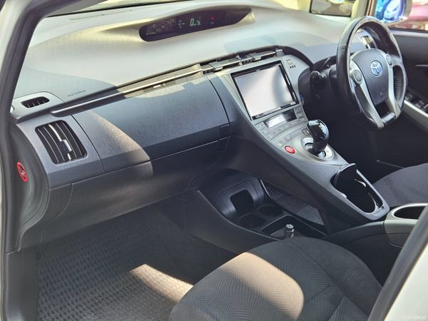 2014 Toyota Prius Hybrid Automatic/ sports 392319259