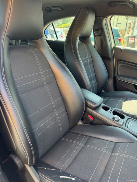 MERCEDES BENZ A-180 AMG 2013 50000 KM ONLY 392323879