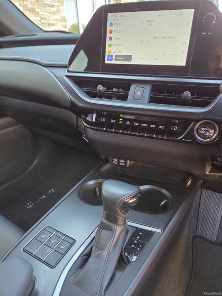 Lexus UX 2023 // LOW LOW MILEAGE 392326397