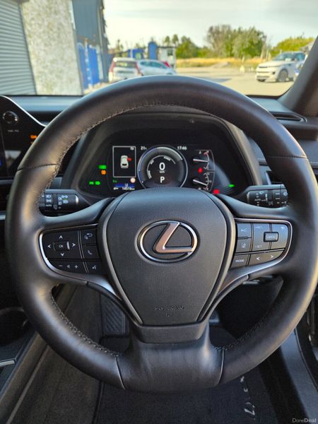 Lexus UX 2023 // LOW LOW MILEAGE 392326403