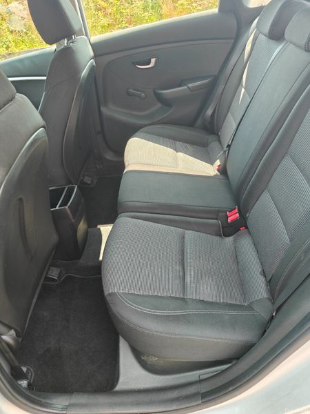 151 Hyundai i30 1.4 Petrol 392440099
