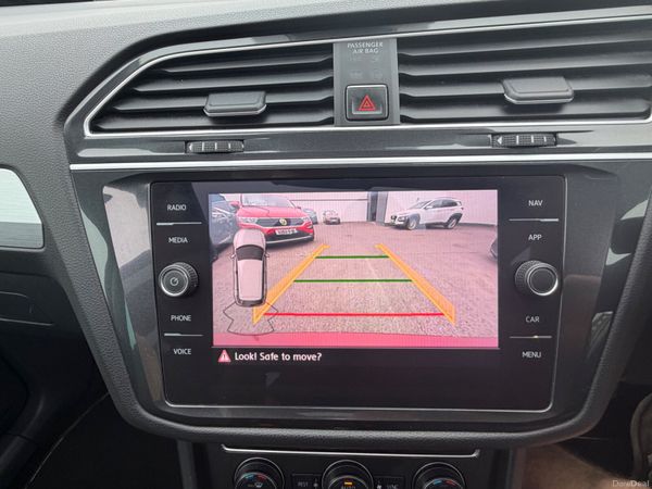 182 VOLKSWAGEN TIGUAN 2.0TDI HIGHLINE - HIGH SPEC 392461107