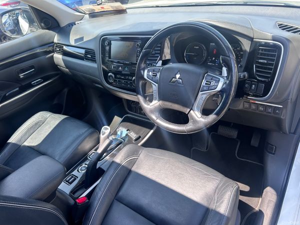 2016 MITSUBISHI OUTLANDER HYBRID TOP SPEC 392495009