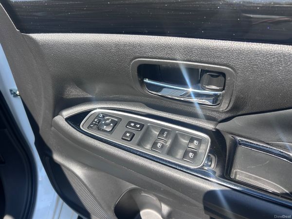 2016 MITSUBISHI OUTLANDER HYBRID TOP SPEC 392495031