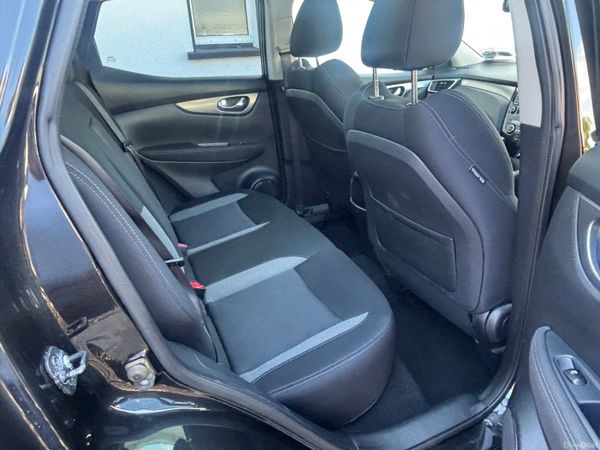 2018 Nissan Qashqai 1.2 L Petrol IMMACULATE 392552883