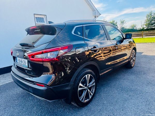 2018 Nissan Qashqai 1.2 L Petrol IMMACULATE 392553031