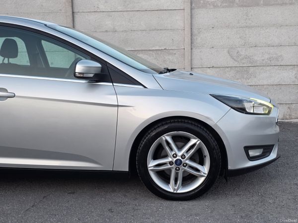 Ford Focus 1.6 95PS S/S Zetec New NCT 392578517